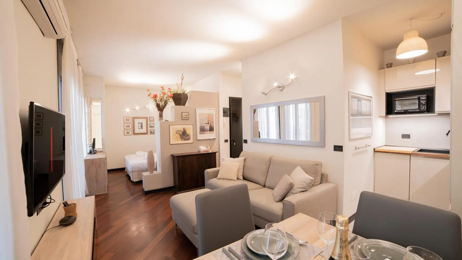 Brera-Centro, Stylish And Central New Apartment Milano